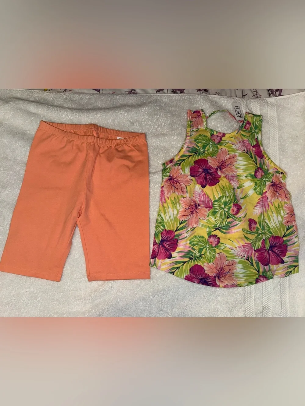 Girls outfit - Picture 4 of 9